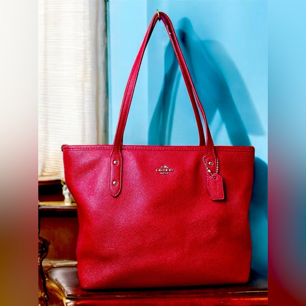 COACH MINI CITY ZIP TOTE PURSE F22967 Red